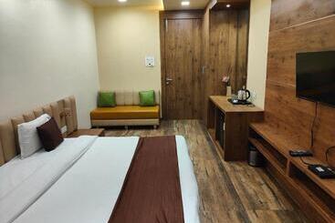 בית מלון כפרי Riverside Meadows