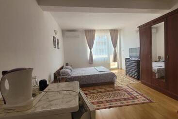 بنسيون къща ели приморско