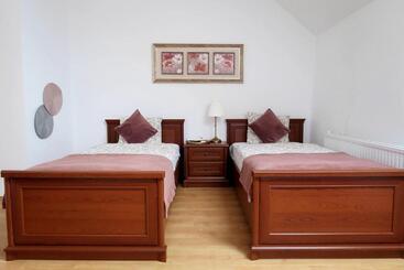 ペンション Csanádi Bor  és Vendégház