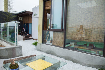 هاستل Living Art Museum Inn