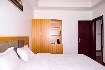 Отель Chinese Business