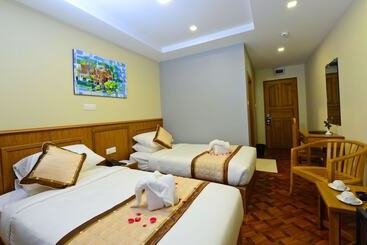 هتل H Valley Yangon