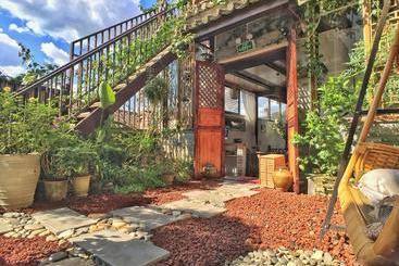 هتل Heshun Xinyue Boutique Inn