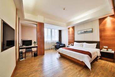 Hongyang Hotel Shenzhen North Railway Station