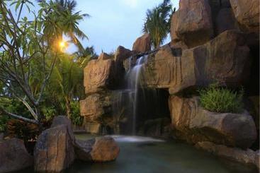 هتل Sanya Little Fish Hot Spring Holiday