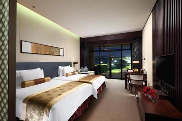 استراحتگاه Shenzhen Castle Golf