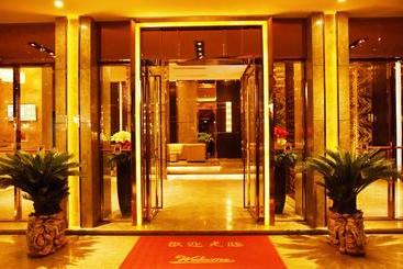 Super 8 Hotel Select Guangzhou Railway Station Xicun Subway Station