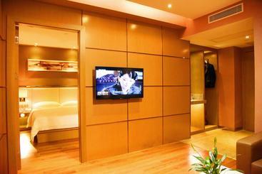 Super 8 Hotel Select Guangzhou Railway Station Xicun Subway Station