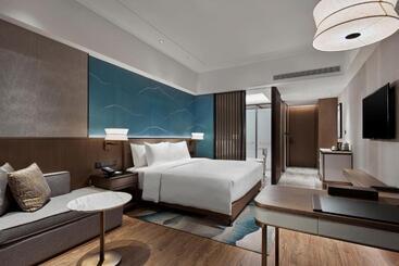 هتل Dian Lake Steigenberger Kunming