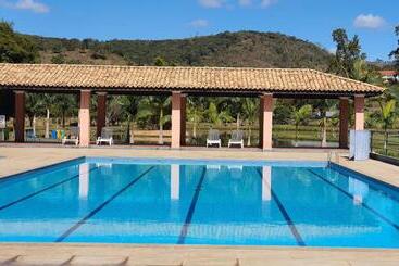 Отель Fazenda Retiro Das Rosas