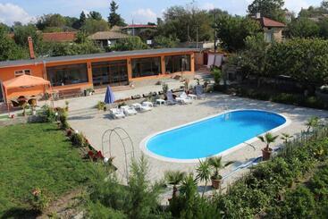 ペンション хаджистанковата къща