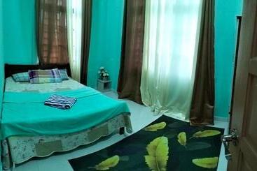 مبيت وإفطار Homestay & Roomstay Airport Kelantan