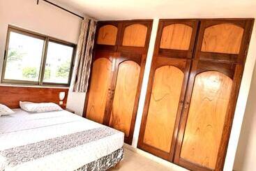 מלון דירות Rosalie S Suites