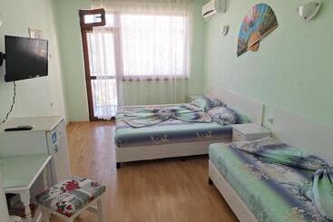 ペンション Primorski Briz Guest House