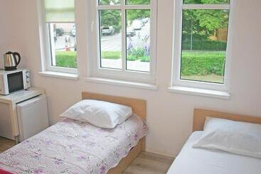 پانسیون Vila Levanda