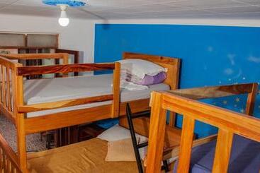 تختخواب و صبحانه Mi Angeline