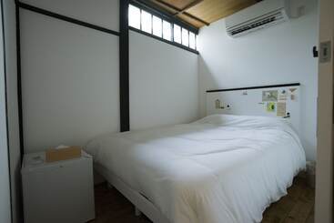 Hostel Yuigahama & Soba Bar