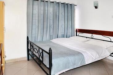 Отель Arusha Naaz