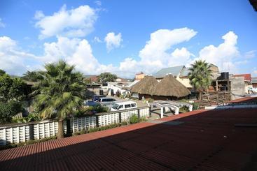 فندق La Versailles Goma