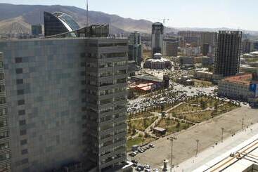 هتل Khuvsgul Lake