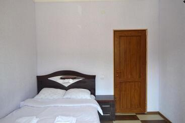 בית מלון כפרי Nirvana