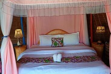 هتل Paradise Eco Hub