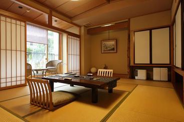 Kuhe Ryokan