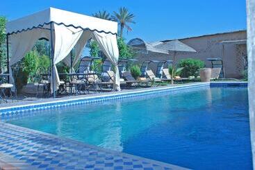 تختخواب و صبحانه Chez Laila