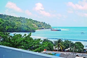 ホテル Emerald  Pangandaran