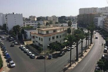 酒店 Hôtel Rania Belmadina