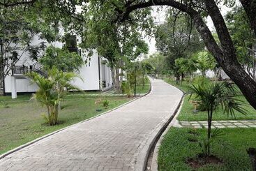 Отель Oak Ray Elephant Lake