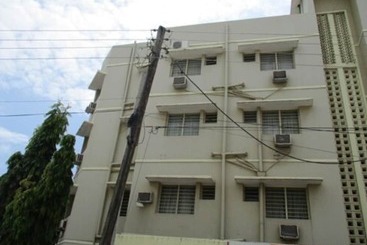 Отель Stadium Holiday Inn Mombasa