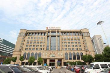 هتل Wuhan Oriental Jianguo