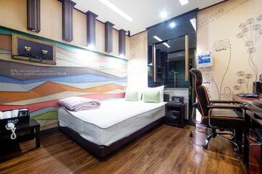 Jinju Gng Motel