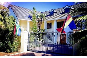 住宿加早餐  Golf And Garden Guesthouse