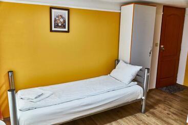 Center Hostel And Guest House