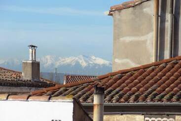 Отель De France