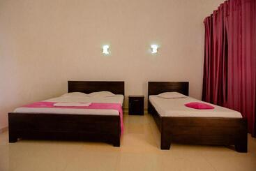 هتل Rest House Hambantota