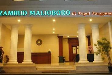 호텔 Zamrud Malioboro