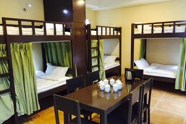 Leshan Haiyun International Youth Hostel