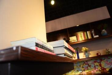 Leshan Haiyun International Youth Hostel