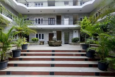 ホテル Vibrant Jubilee Hills