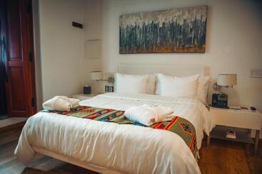 Domingo Santo Hotel Boutique