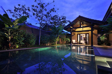هتل Narada Resort & Spa Perfume Bay