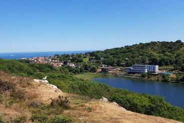 בית מלון כפרי Sandvig Havn