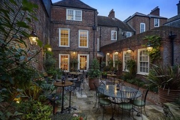 ホテル Ye Spotted Dogge