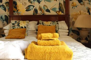 민박 Bank House B And B