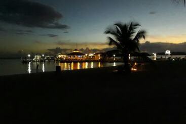 مبيت وإفطار Luz De Luna Hotel & Spanish Restaurant