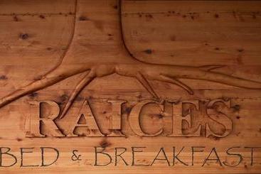 تختخواب و صبحانه Raices Bed&Breakfast