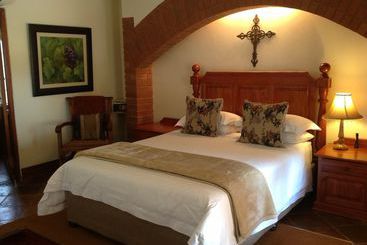 Berit Country Home & Chapel